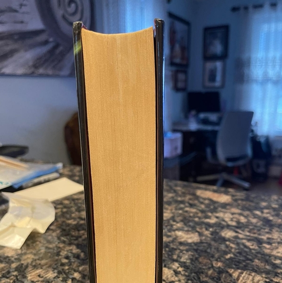 New Moon (Twilight) Book - used - Picture 7 of 12